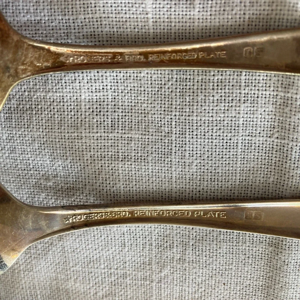 35 PC WM Rogers International Exquisite Reinforced Silverplate w Iced Tea Spoons